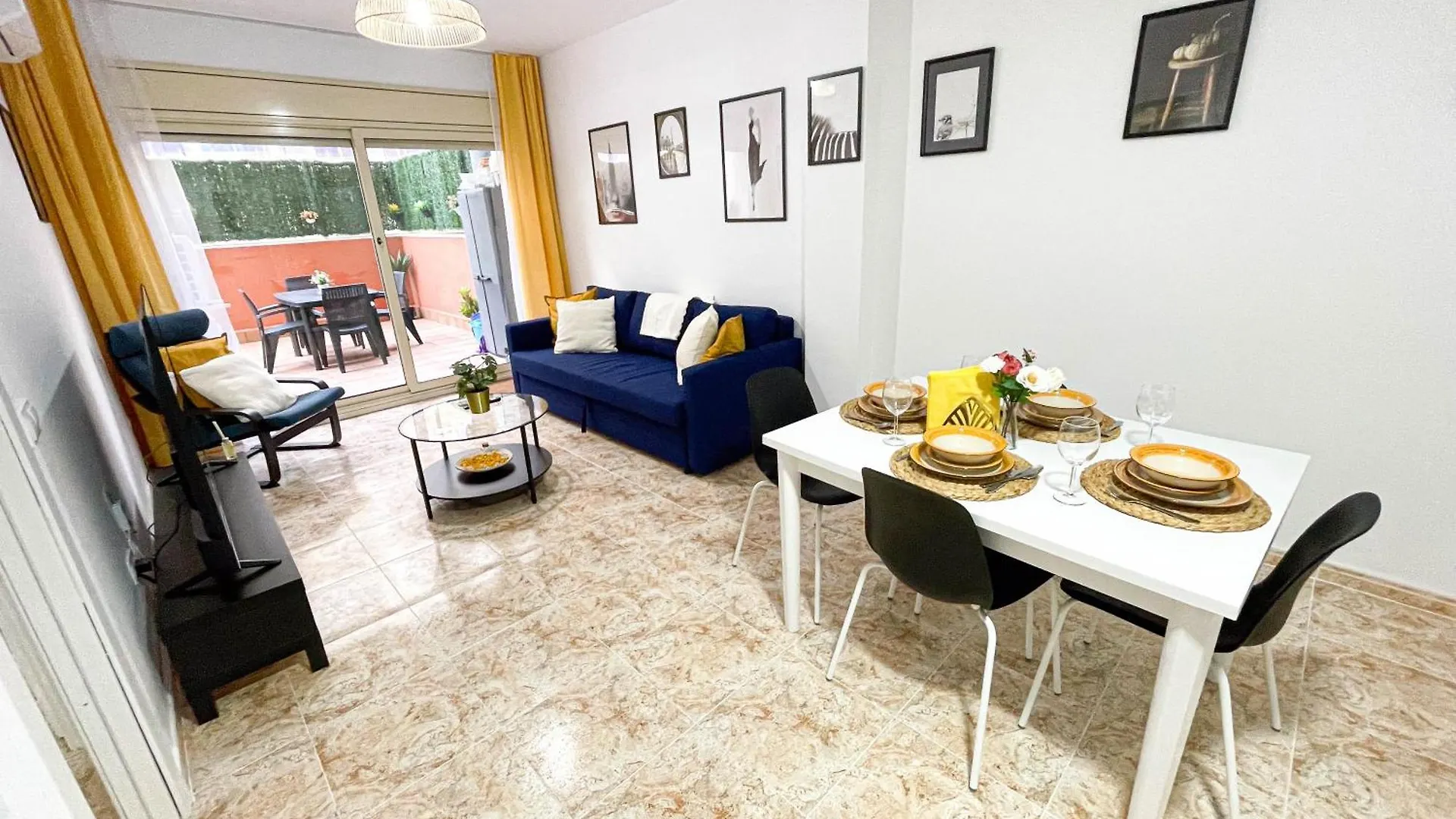 Yellow Apartment Lloret Lloret de Mar